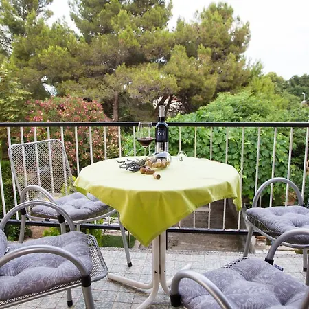 Apartmani Nena I Branko Premantura Exterior foto