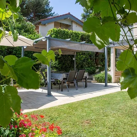 Apartmani Nena I Branko Premantura Exterior foto